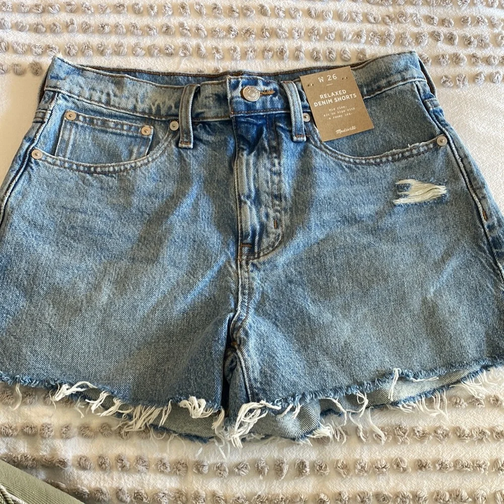 Madewell relaxed denim shorts - Picture 3 of 10